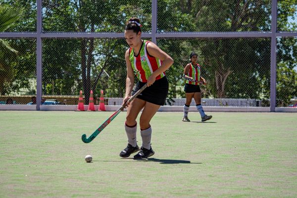 how to become a sports coach